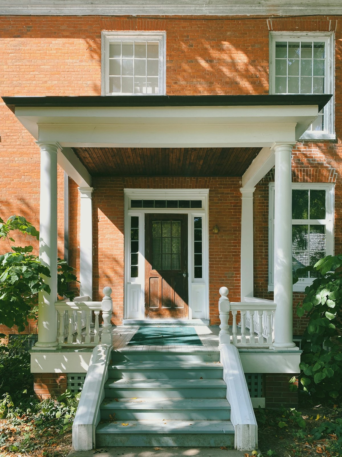 The welcoming front entrance of a New England home